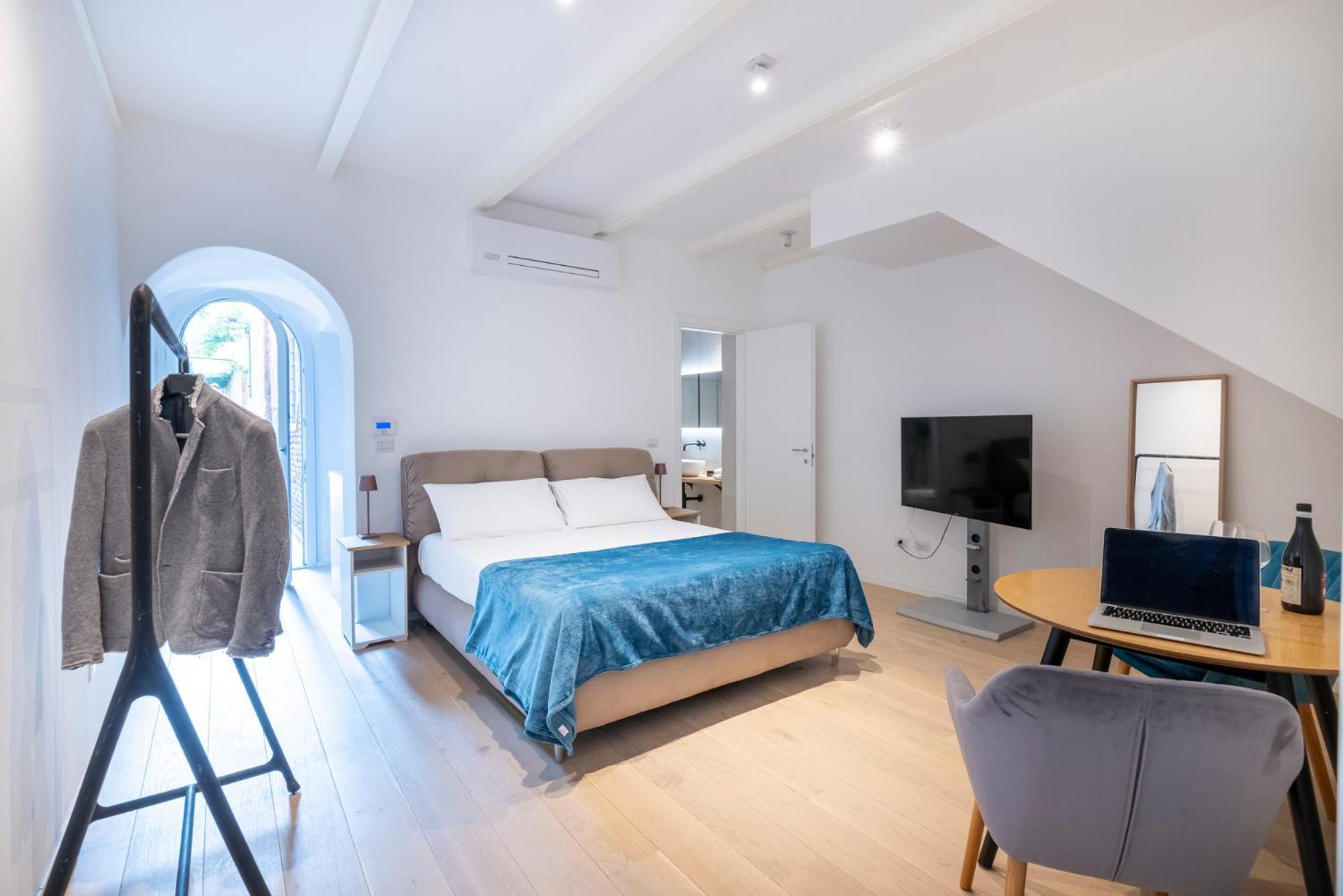 Aldrovandi Luxury Suites And Apartment Bologna Exterior foto