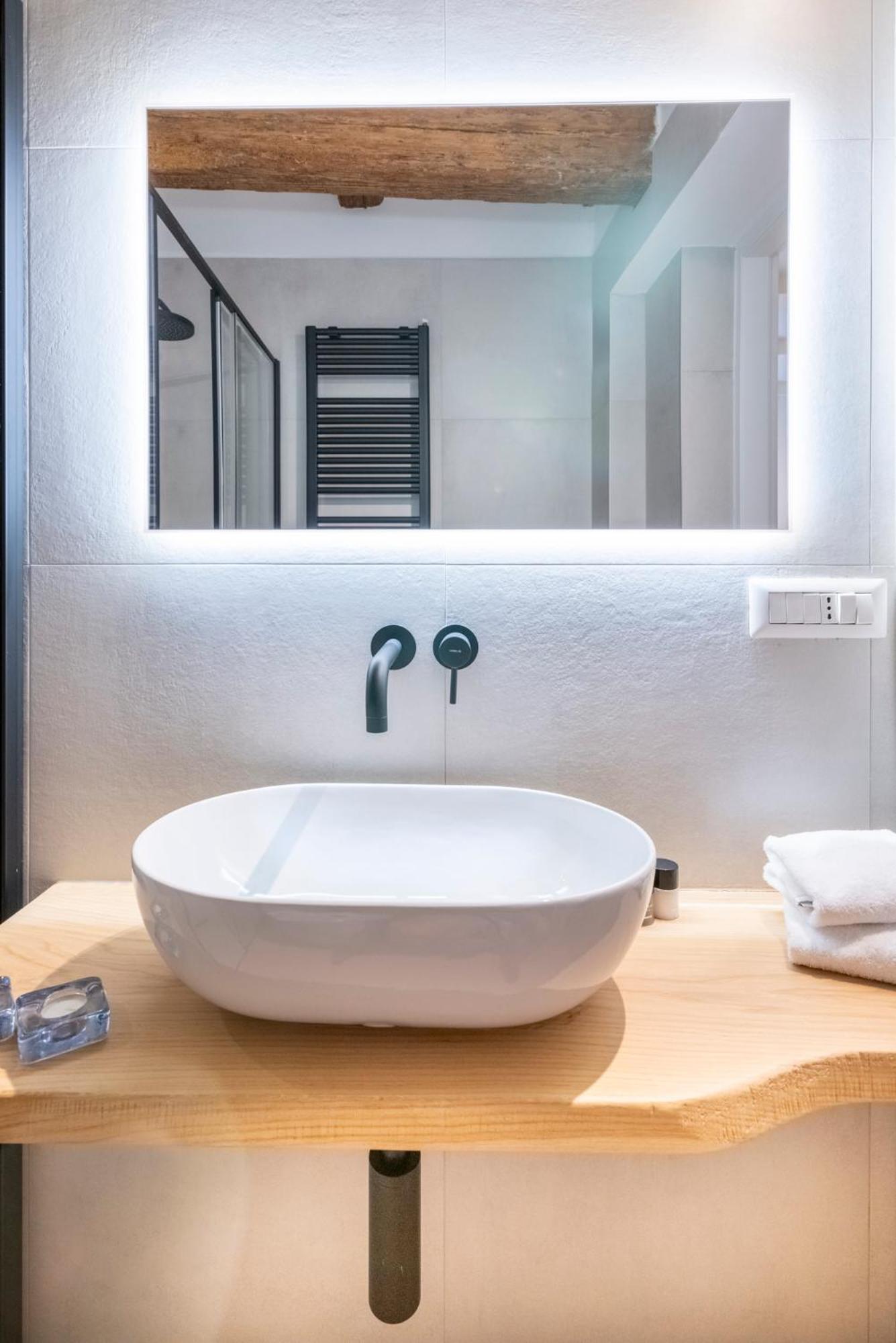 Aldrovandi Luxury Suites And Apartment Bologna Exterior foto